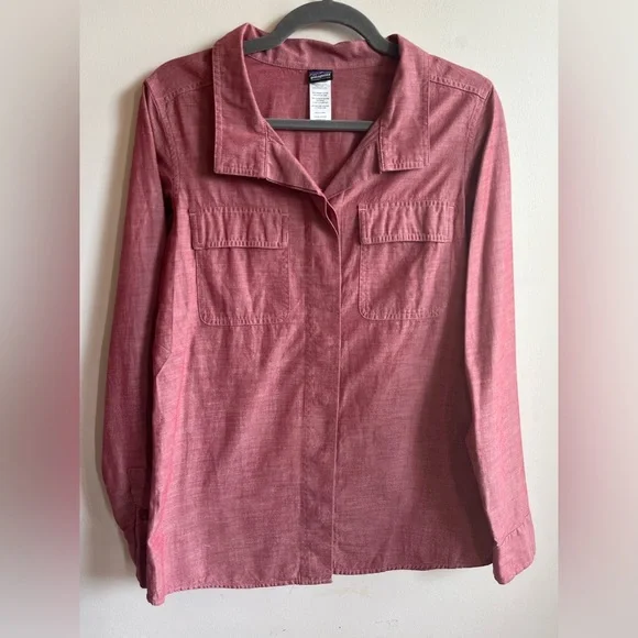 Patagonia W's Long-Sleeved Chambray Shirt - Picture 2 of 12